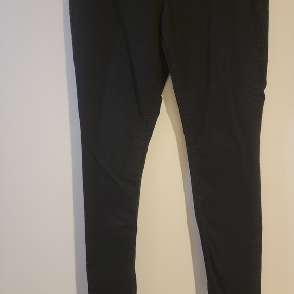 Old Navy Skinny Jeans - Picture 5 of 7